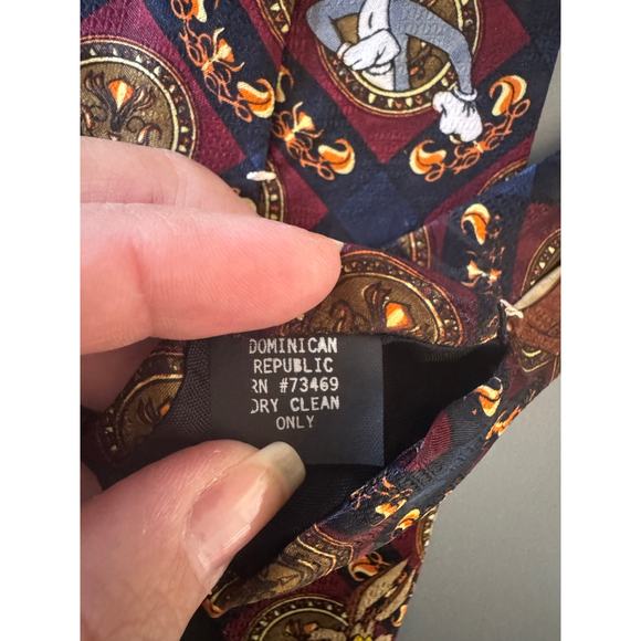 Looney Tunes Mania Men's Tie Suits & Suits Separates Characters Burgundy/Black - Picture 5 of 5